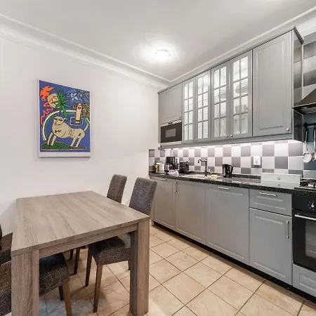 Apartment Beautiful In With Garden *