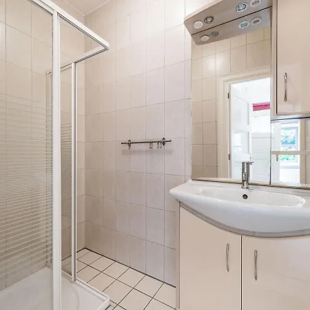 Apartamento Beautiful In With Garden